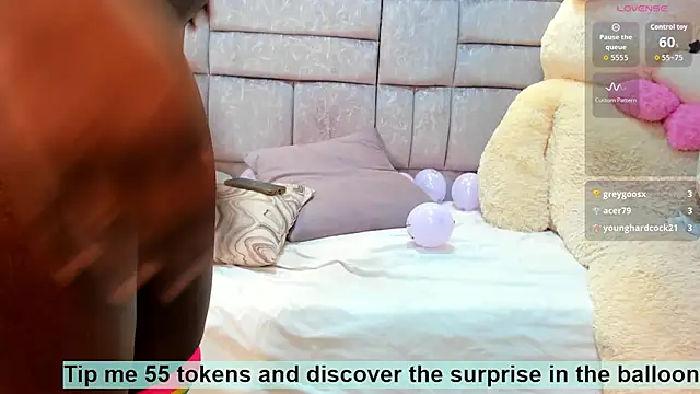 Snapshot of amina_west chatting on November 2, 10:50 am amina west online show from November 2, 10:50 am