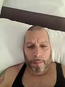 Snapshot of Just2much chatting on March 6, 12:30 pm Just2much online show from March 6, 12:30 pm