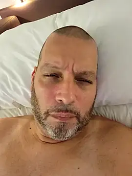 Snapshot of Just2much chatting on September 17, 9:38 pm Just2much online show from September 17, 9:38 pm