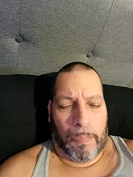 Snapshot of Just2much chatting on November 3, 1:34 pm Just2much online show from November 3, 1:34 pm