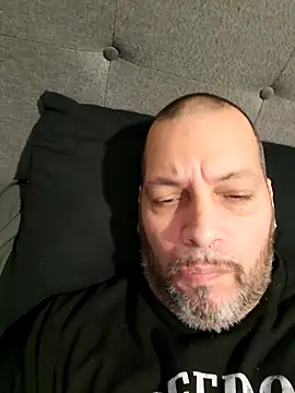 Snapshot of Just2much chatting on December 15, 12:53 pm Just2much online show from December 15, 12:53 pm