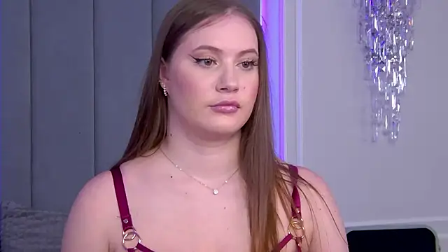 Snapshot of ChloeMarsch chatting on October 5, 4:44 am ChloeMarsch online show from October 5, 4:44 am
