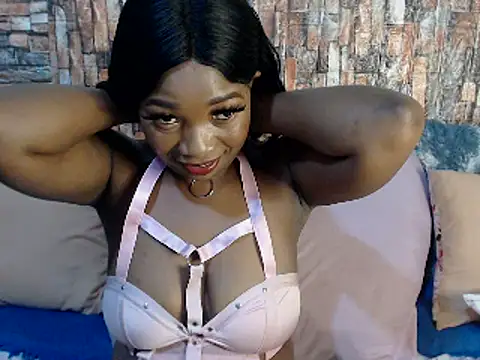 Snapshot of Foxy_African chatting on February 27, 3:15 pm Foxy African online show from February 27, 3:15 pm