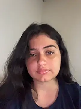 Stephania 18 online show from November 12, 6:52 pm