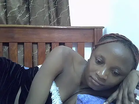 SpicyPetite online show from March 27, 7:25 am