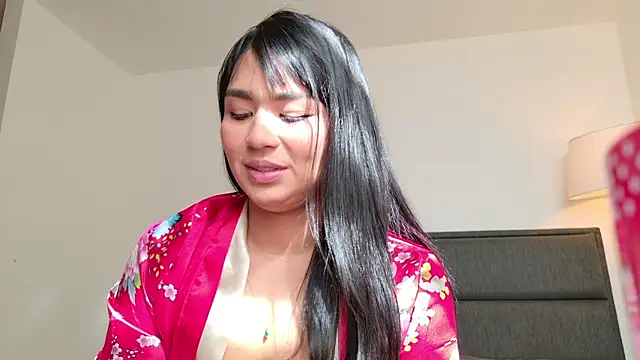 lady ni  online show from July 1, 1:45 pm