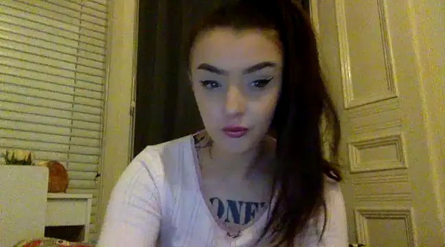 LucyLuxee19 online show from December 5, 5:39 pm