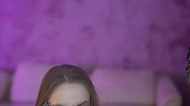 Snapshot of Linda054 chatting on February 9, 11:04 am Linda054 online show from February 9, 11:04 am