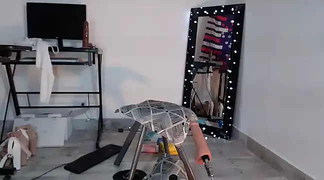 Amelie hills02 online show from February 17, 12:38 pm