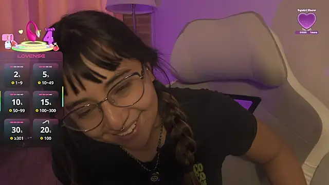 emitaa17228o online show from November 30, 8:02 pm