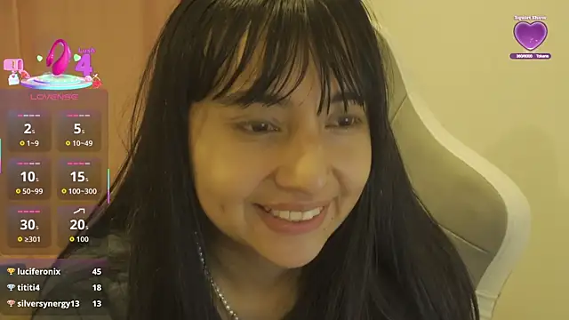 Snapshot of emitaa17228o chatting on July 4, 7:03 am emitaa17228o online show from July 4, 7:03 am
