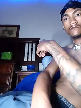 Snapshot of ZaddyBigDee chatting on September 22, 12:23 am ZaddyBigDee online show from September 22, 12:23 am