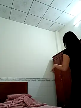    Erin    online show from March 24, 2:27 am