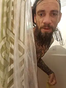 Snapshot of Robriguezxxx chatting on June 18, 4:02 am Robriguezxxx online show from June 18, 4:02 am