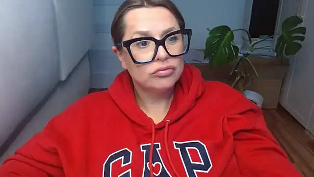 Snapshot of teaseDiana chatting on October 6, 6:38 pm teaseDiana online show from October 6, 6:38 pm