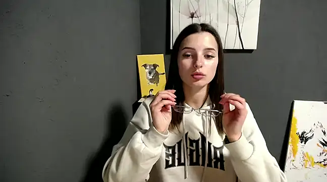 lady olivia  online show from February 12, 1:37 pm