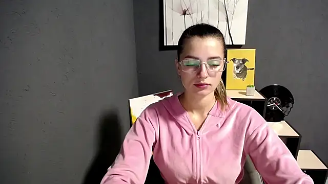 lady olivia  online show from September 16, 3:35 pm