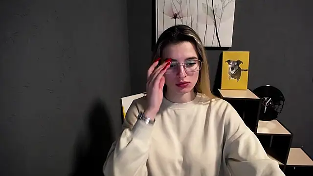 lady olivia  online show from April 8, 12:49 pm