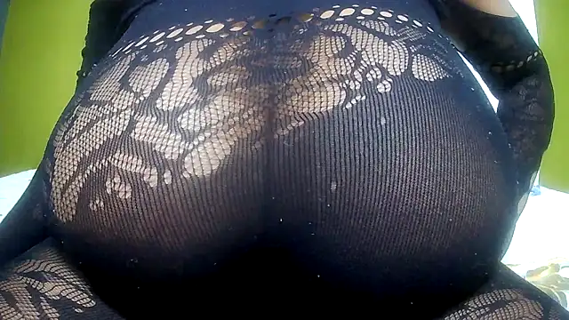 Queenboobs61 online show from April 15, 8:21 am