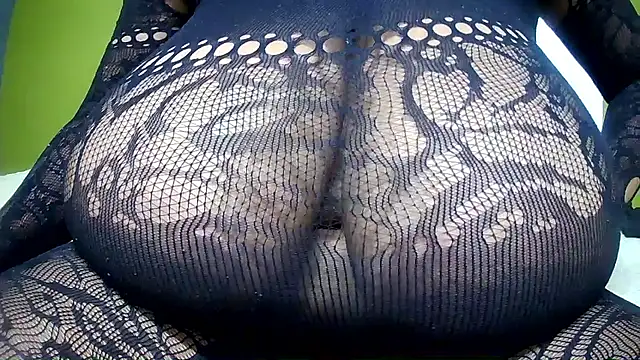 Queenboobs61 online show from April 17, 7:11 am