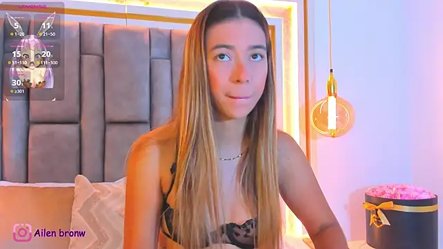 elianabrown online show from October 24, 10:17 pm