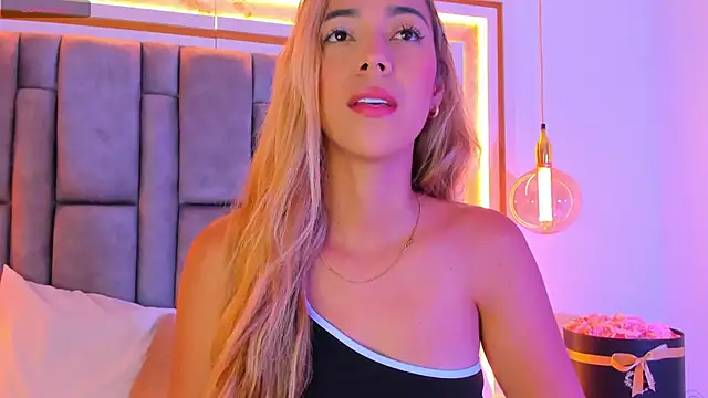 elianabrown online show from June 2, 12:23 am