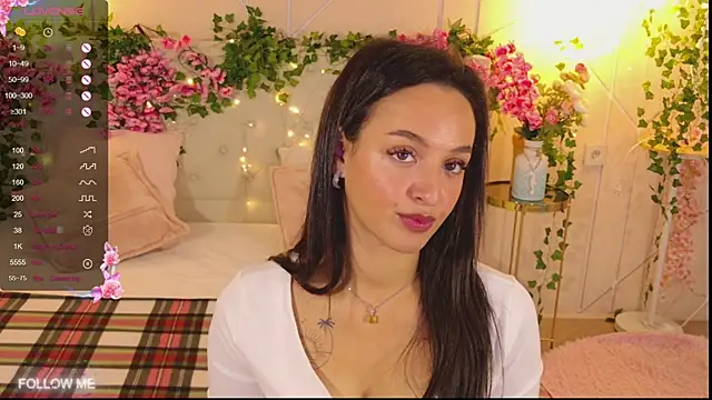 Lolly Neal online show from October 15, 5:07 am