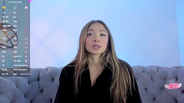 Victoria Adams14 online show from January 28, 3:25 pm