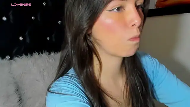 Snapshot of diana_queen_ chatting on March 11, 9:48 pm diana queen online show from March 11, 9:48 pm