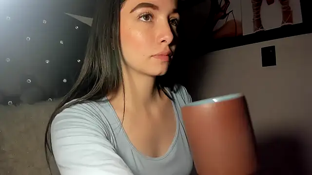 Snapshot of diana_queen_ chatting on December 4, 9:34 pm diana queen online show from December 4, 9:34 pm