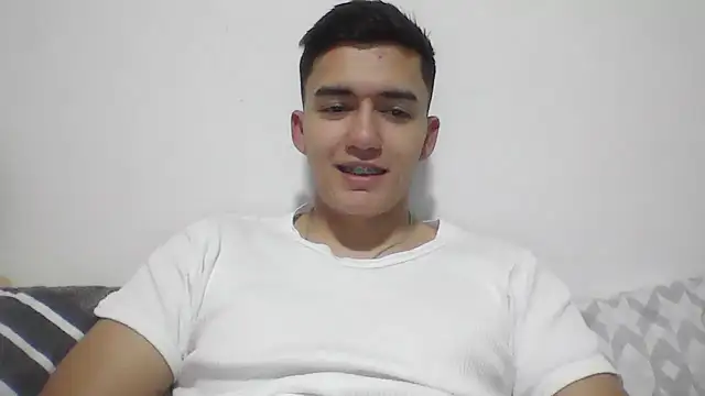 Snapshot of Estebitan_vm chatting on November 13, 3:49 am Estebitan vm online show from November 13, 3:49 am