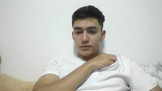 Snapshot of Estebitan_vm chatting on November 15, 4:54 am Estebitan vm online show from November 15, 4:54 am