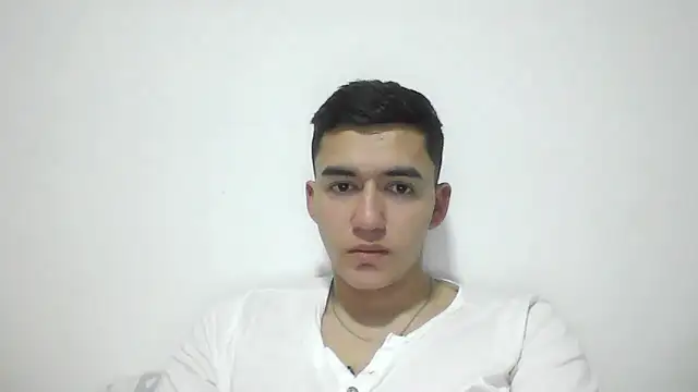 Snapshot of Estebitan_vm chatting on November 17, 4:51 am Estebitan vm online show from November 17, 4:51 am