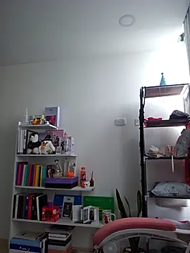 azumiichan online show from February 8, 4:25 pm