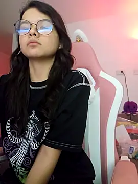 azumiichan online show from February 5, 1:10 am