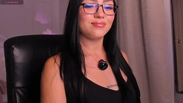 sabriidoft online show from April 13, 10:04 pm