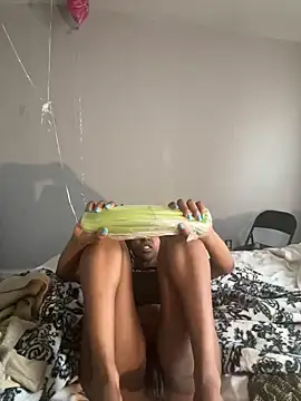 Snapshot of CamGirlLeanna chatting on March 3, 4:03 pm CamGirlLeanna online show from March 3, 4:03 pm