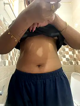 Snapshot of Soniya_776 chatting on November 15, 4:10 am Soniya 776 online show from November 15, 4:10 am