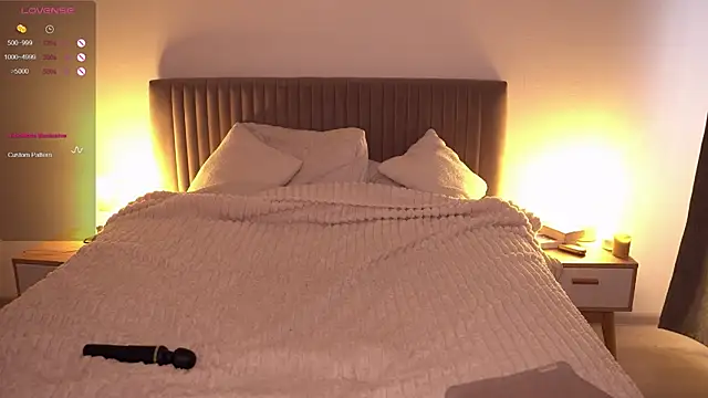 arielbell  online show from November 6, 9:10 am