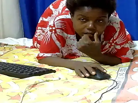 Snapshot of Sexy_kienyeji chatting on March 3, 3:53 pm Sexy kienyeji online show from March 3, 3:53 pm