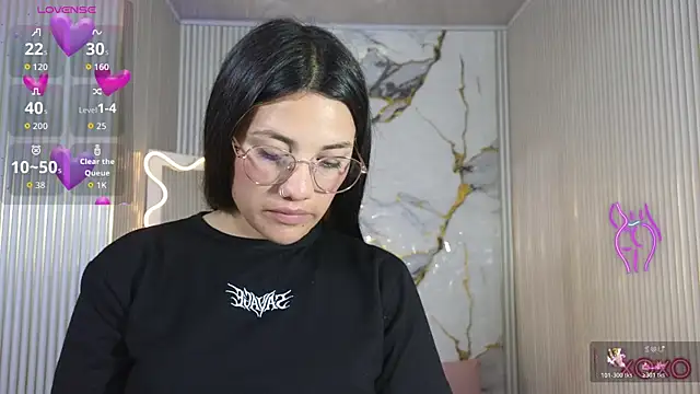 Chiara tay online show from April 14, 8:26 pm