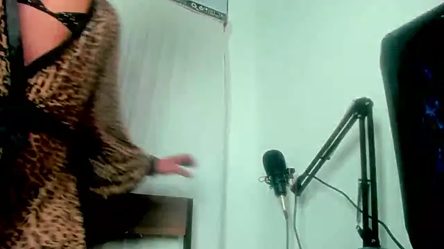 meghanSusexx online show from January 9, 11:17 pm