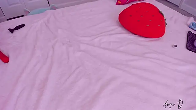 AngieDaniels1 online show from January 29, 3:58 pm