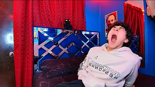 Luke Howland online show from December 22, 8:28 pm