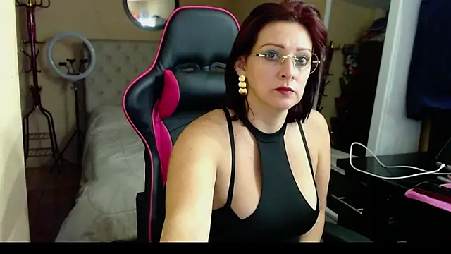 Carol Scottt online show from March 20, 4:42 pm