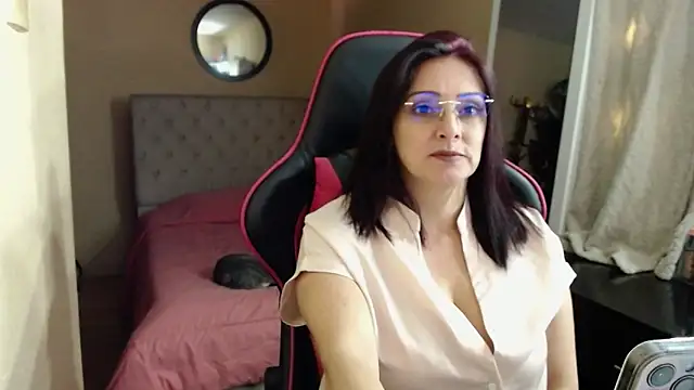 Carol Scottt online show from March 18, 9:18 pm