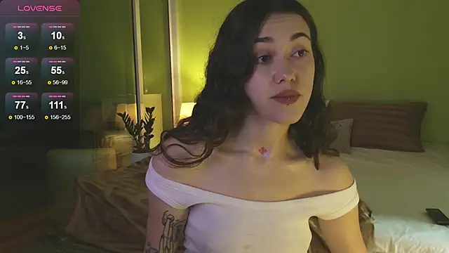 Snapshot of sadetuiningaa chatting on November 8, 1:28 am sadetuiningaa online show from November 8, 1:28 am