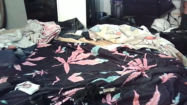 Snapshot of --D-a-D-D-y- chatting on February 5, 7:20 pm --D-a-D-D-y- online show from February 5, 7:20 pm