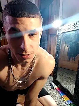 Snapshot of --D-a-D-D-y- chatting on December 19, 2:29 am --D-a-D-D-y- online show from December 19, 2:29 am