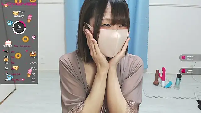 Snapshot of MEI--55 chatting on January 8, 9:12 pm MEI--55 online show from January 8, 9:12 pm